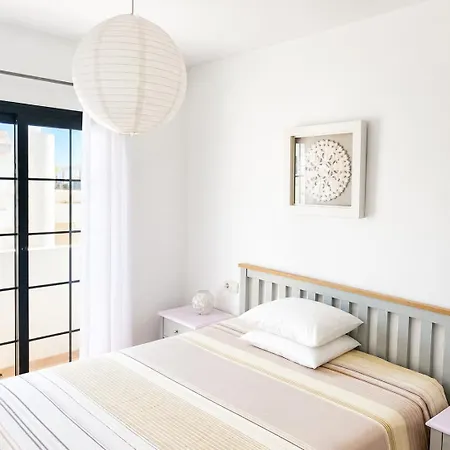 Surfers Retreat (adults Only) *