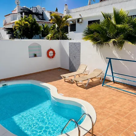 Surfers Retreat (adults Only)