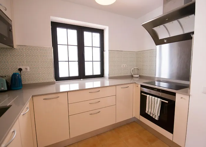 Surfers Retreat (adults Only)