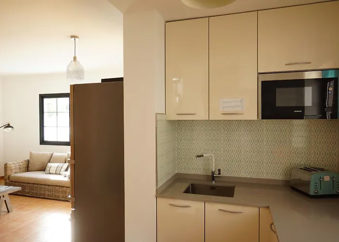 Surfers Retreat (adults Only) *