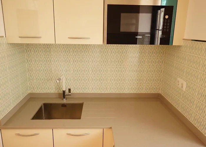 Surfers Retreat (adults Only) *